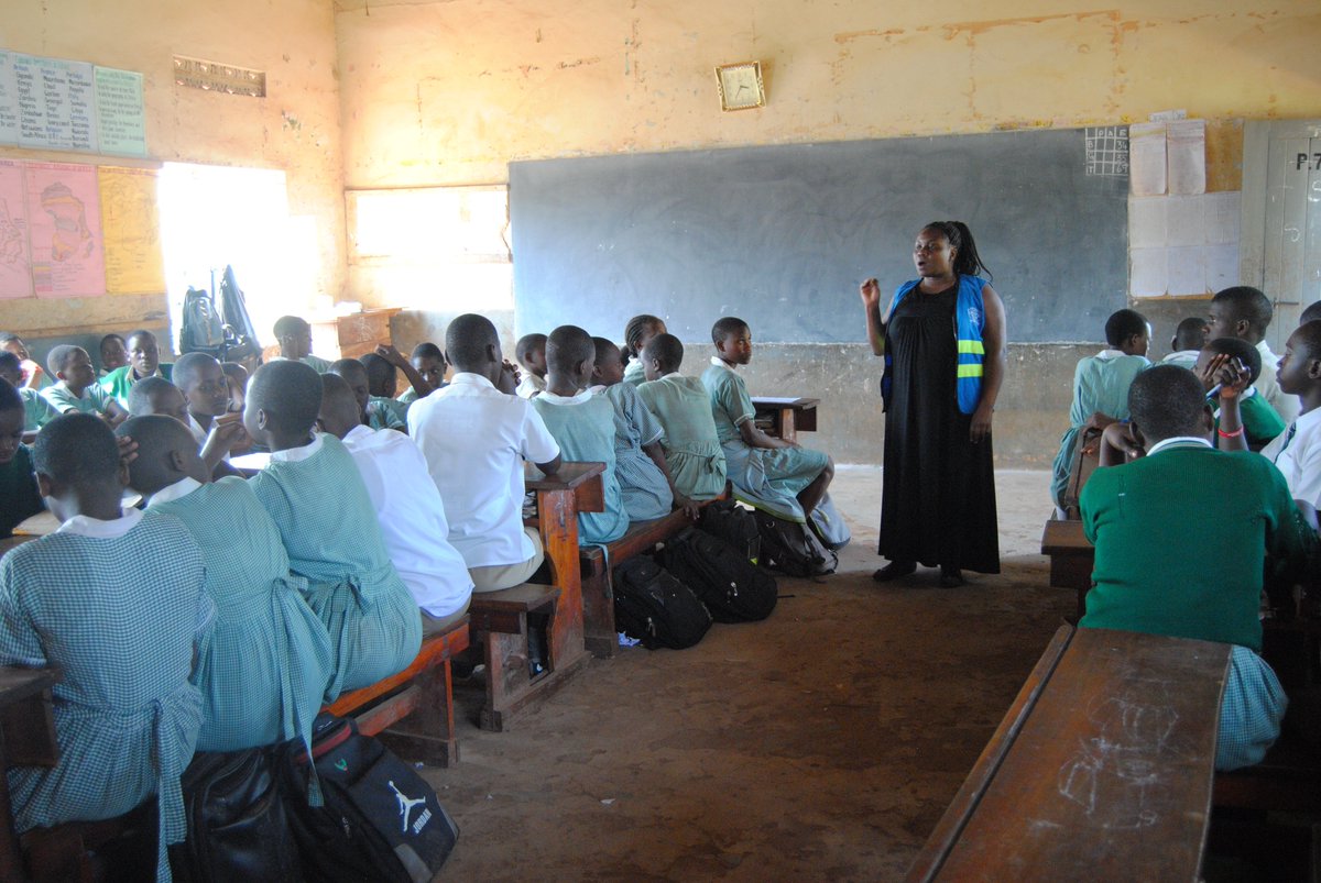 InterAidUganda's tweet photo. Group counseling at Kitebi primary school where many of the refugee children go to school. The school adolescents were given free group counseling and discussions on Reproductive Health, bullying in school and moral behavior in both school and back home. https://t.co/rlNKGo5s2z