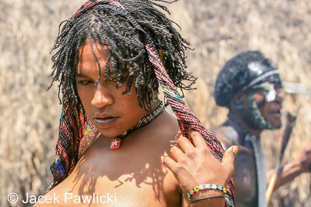 TuPawlicki's tweet photo. #freewestpapua #danitribe #danipeaple #papuangirl #westpapua #indonesia #portrait #portraitphotography #world #worldcaptures #travel #travelphotography #photography #baliemvalley Papuan Girl, January 2009 https://t.co/4TSb6jwe9m
