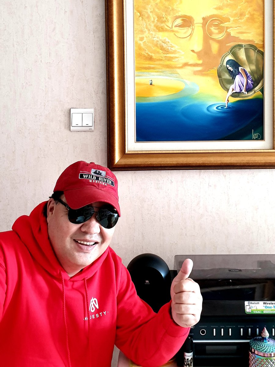 satso999's tweet image. Хөдөөнөөс ирээд удаагүй ч 
Хөлгийн жолоогоо #Intro2019 
Хөгжмийн наадам руу залчихвал гаагүү байгаа?Настай хүн ингээд догдложийхад насан дүү багачуул бол булт олноороо бут авах байхдаа.Дараа гоё зураг хараад амаа барьж суухаар яг одоо хамаг юмаа хаяад Гачуурт Шилтгээнрүү марш!