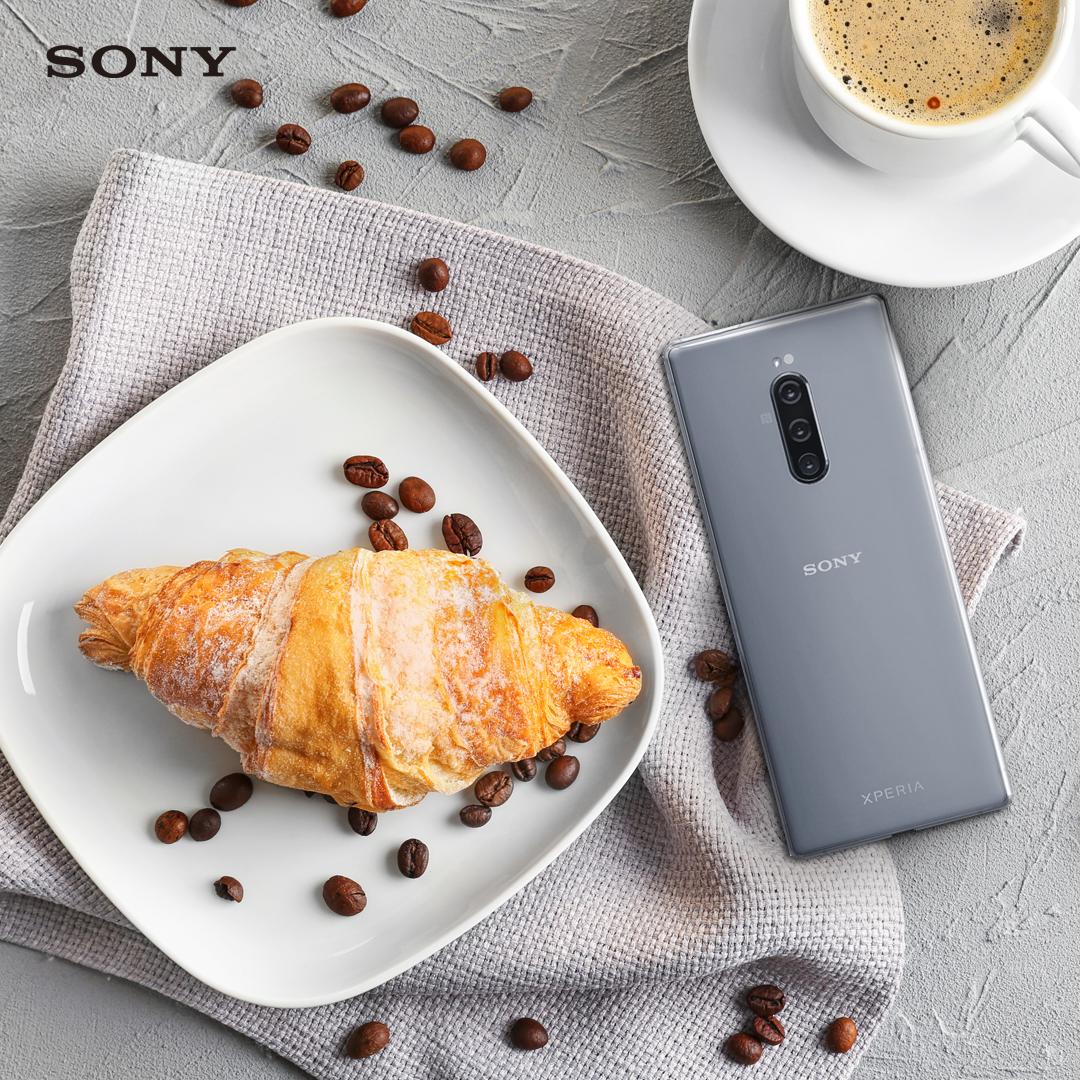 sonyxperia_ua's tweet photo. Зробити кадр або зробити акцентом кадру? Ось в чому питання, коли у вас у руках стильний Xperia 1. https://t.co/Q2bHvSRLwy