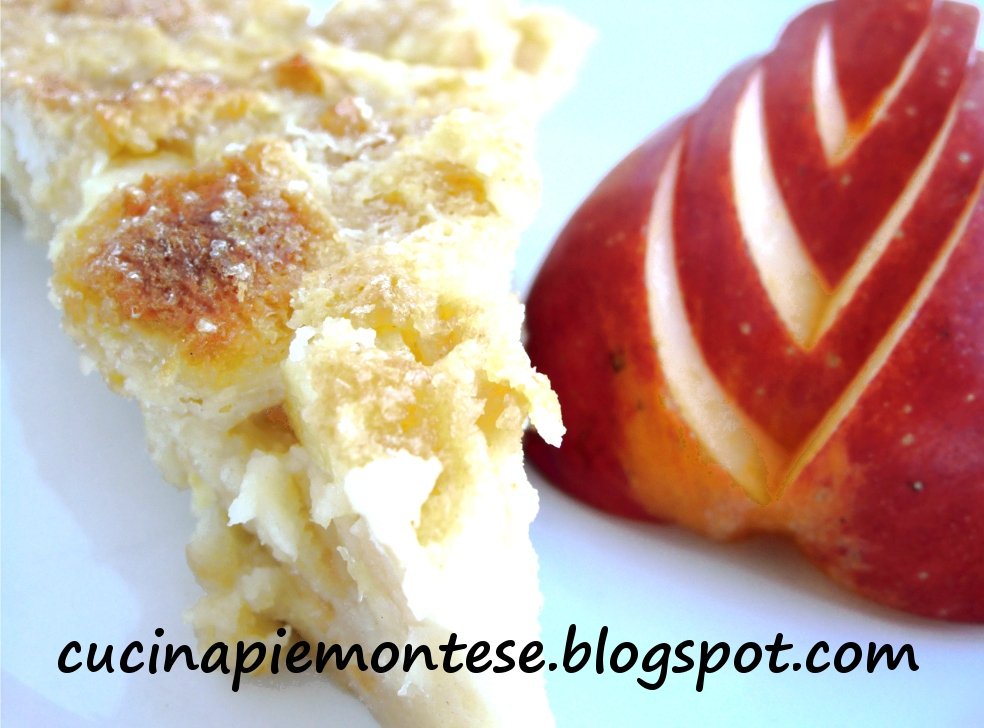 CUCINAPIEMONTES's tweet image. La #ricetta della glara di #mele è un #dolce della #cucina #piemontese della tradizione povera, originariamente veniva utilizzata per consumare il pane secco. @gliAironi_Riso @Foto_Ricette @AleGiovanile @Ricetteracconti