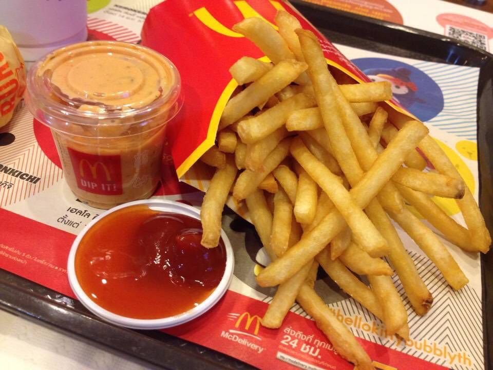 Thookboktor's tweet photo. 🍟 McDonald's เฟรนช์ฟรายส์ 19บาท!
😋 เตรียมฉลองวันมันฝรั่งแห่งชาติกับแมคโดนัลด์ เฟรนช์ฟรายส์ไซส์กลางลดเหลือเพียง 19บาท/กล่อง~ คุ้มยิ่งกว่าโปร 50% หรือโปร 1 แถม 1 อีกจ้า #ถูกบอกต่อ #อร่อยไปแดก

💸 ไซส์กลาง 19บาท (จากราคาปกติ 68)
📅 เริ่ม 19 สิงหาคม วันเดียวเท่านั้น https://t.co/NWQiH5UUyy