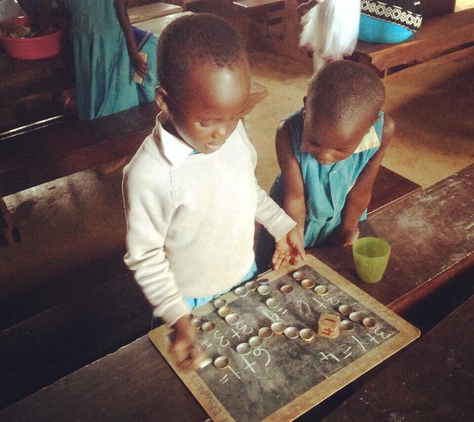 RedearthEdu's tweet image. Nursery children working in pairs practising letters, sounds and the addition of numbers

#earlychildhooddevelopment #learningnumbers #learningthealphabet #education #uganda 🇺🇬