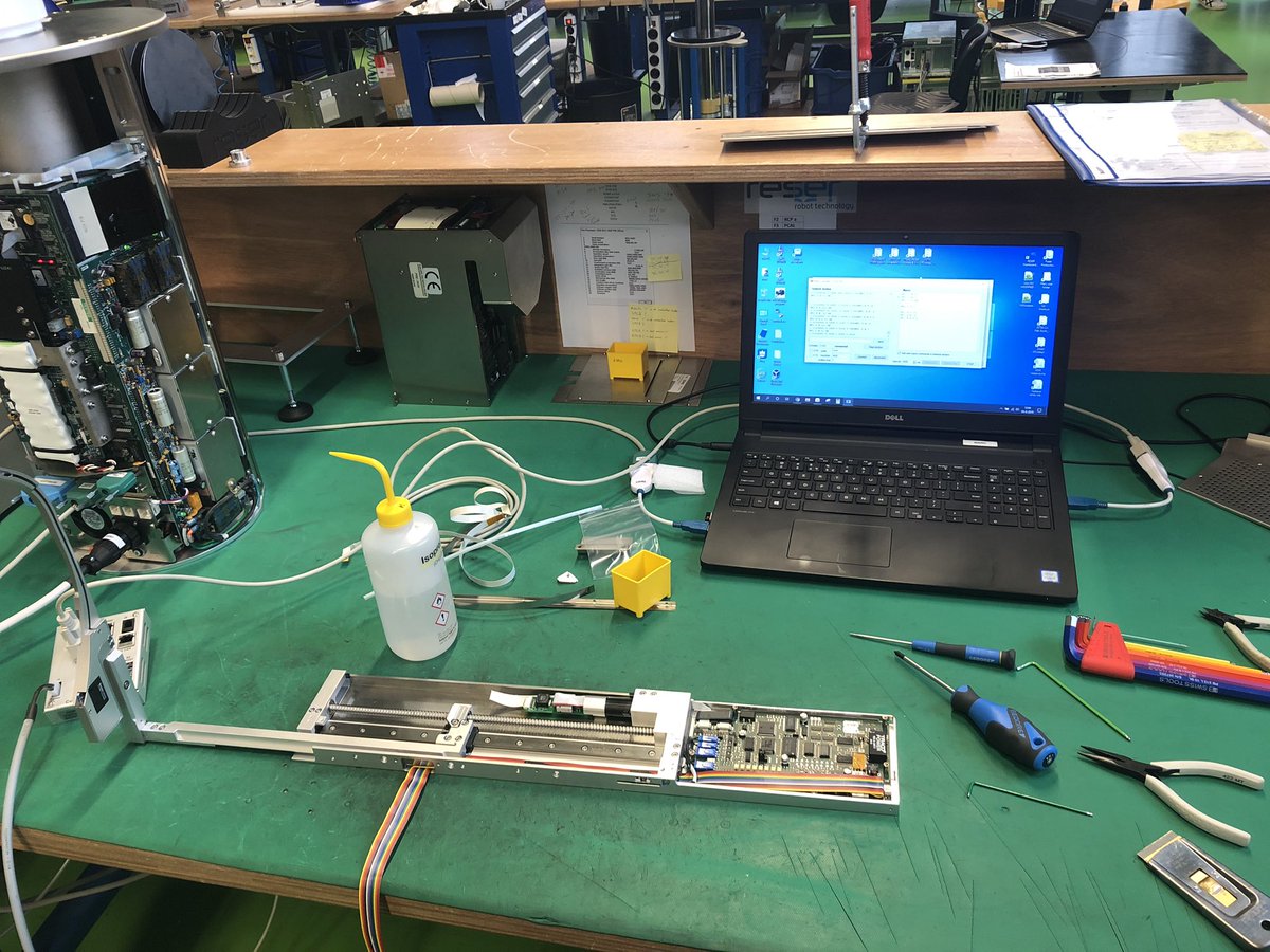 mvnuland85's tweet image. Another day at the office 🔧🤖 #robottechnology