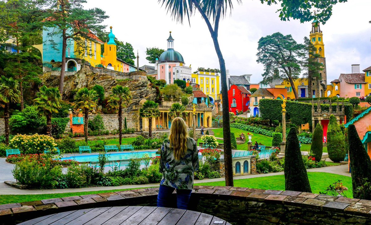 pip_says's tweet photo. I fall in love with North #Wales a little bit more every time I visit. There's so much to explore with glittering coastlines, castles, mountains, extreme sports, quirky villages &amp; lush valleys. It's one of the most picturesque destinations! Where is your fave place in the UK? https://t.co/qx9FIx70Ng