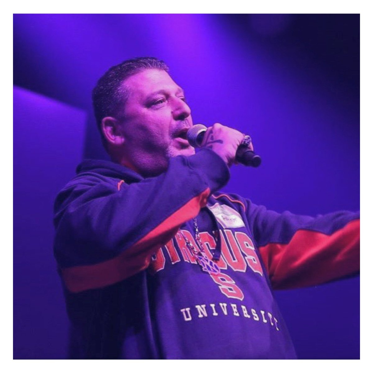 garrisonbeats's tweet photo. Rest in Peace Dave New York. Lovely, lovely human being. Totally gutted is me. 

Condolences to all his nearest and dearest.  You'll be missed I can tell you. A good 10+ years banter and chats via social 🌹🏵💮🌸🌺🌷⚘🌻⚘💐 Rest in Peace King ~ Blessup https://t.co/S0xa1p0Je8