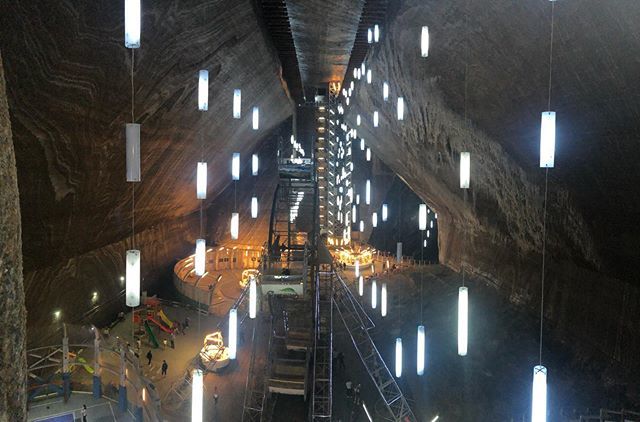 j_piskorik's tweet photo. S4lty cave #turda #romania #trip #cave #salt #mine #mining #minecraft #lol #music #ableton #world #small #potato #logic #fcknlogic #beats #jaypi #earth https://t.co/9Fjtrlsift https://t.co/waQd4SPxlP