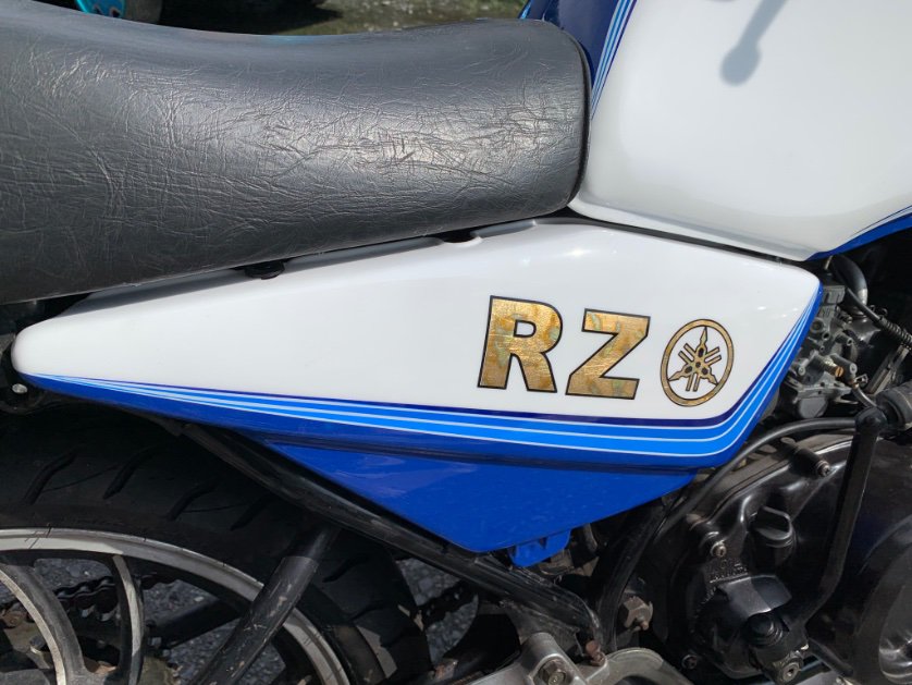 builder_Minami_'s tweet photo. rz250ペイント完了!御依頼ありがとうございます😊 #rz250 #yamaha #ヤマハ #2スト #金箔 #バリエゲーテット #カスタムペイント #段差無し #ソリッド #ブルビア #BlueBeardCustomStudio #茨城 https://t.co/8hE7I4sZa9