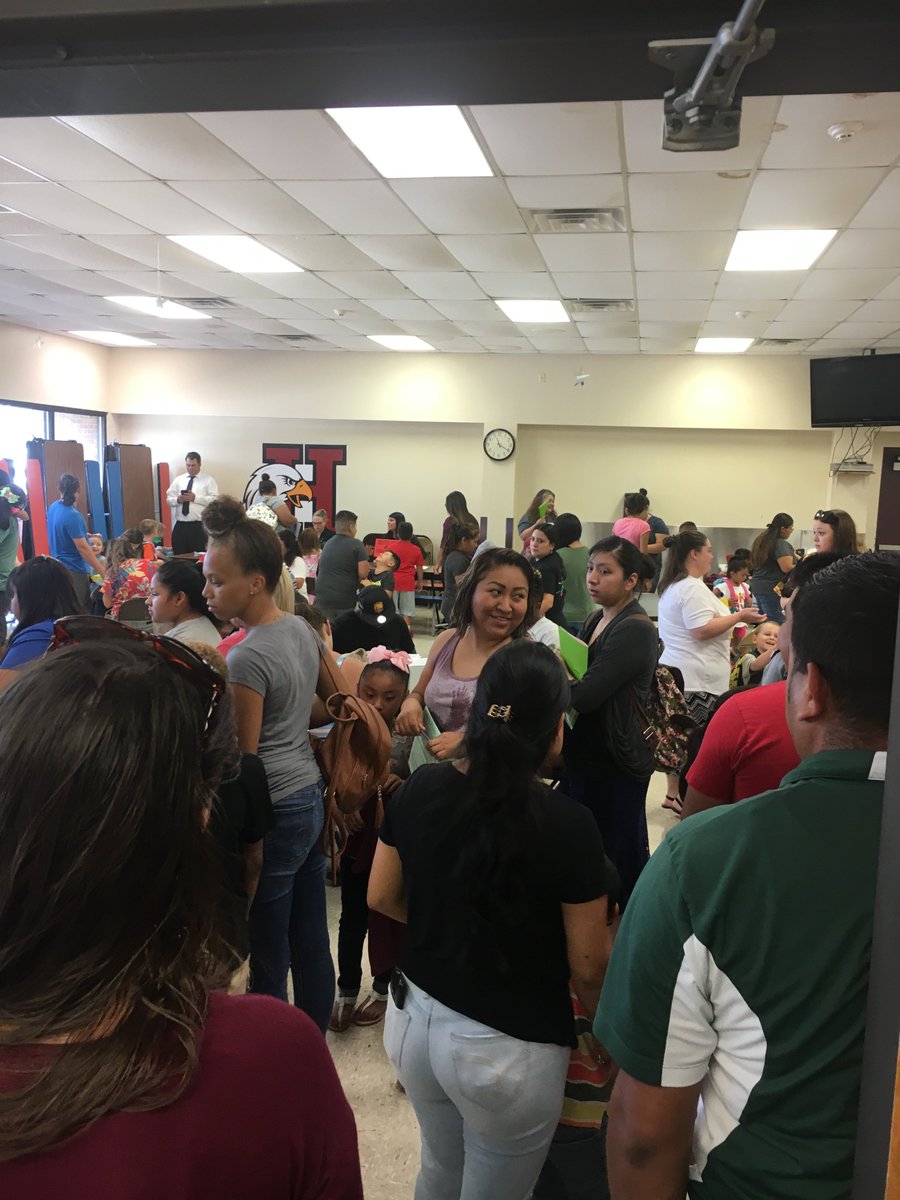 HESOneFamily's tweet photo. It was AWESOME seeing so many of our students last night at Meet the Teacher! Thanks for coming out and we can't wait for Tuesday to gets this 2019-2020 school year started! #OneFamily #ChooseLove https://t.co/KTPd1CKjf1