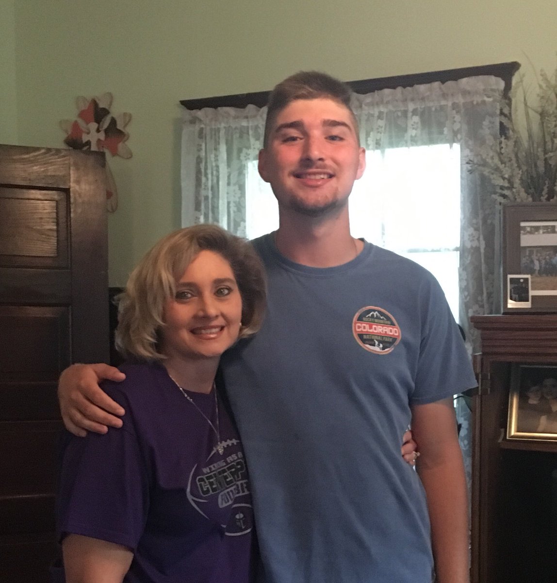 chslibrarians's tweet photo. Sending @parker_dale16 to Joplin, MO to play basketball @OzarkBB not an easy thing for a mom to do but so proud of this smart, talented, funny young man. #proudbasketballmom
#goambassadors
#constantprayers https://t.co/PalojAJFmM