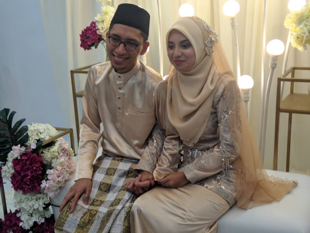 fatin_husna96's tweet photo. Merican ni xbesaq2 lahaii ๐ Tahniah merican and husband ! #highlanderz #utmians https://t.co/qYBSzNc94d