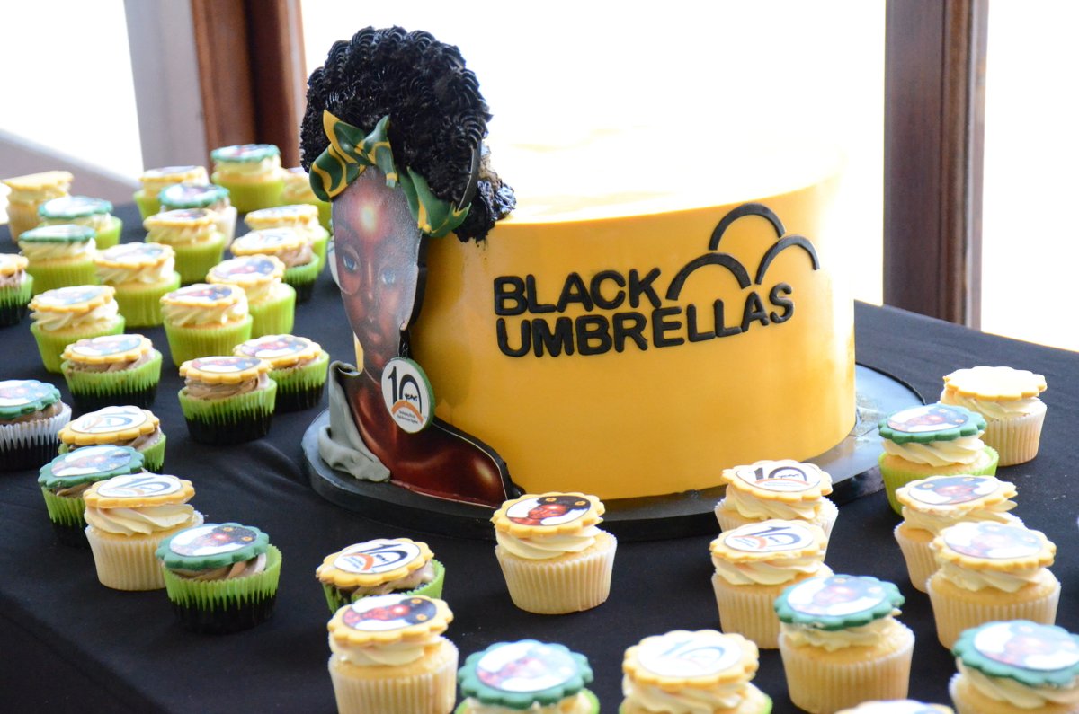 sblackumbrellas's tweet photo. Thank you to our BU client @DemariesC who created this beautiful cake #BUWomen #BUWomenInInnovation #BU4IR #Innovate4Change #WomenOwnedBusiness https://t.co/oGTydgJWt2