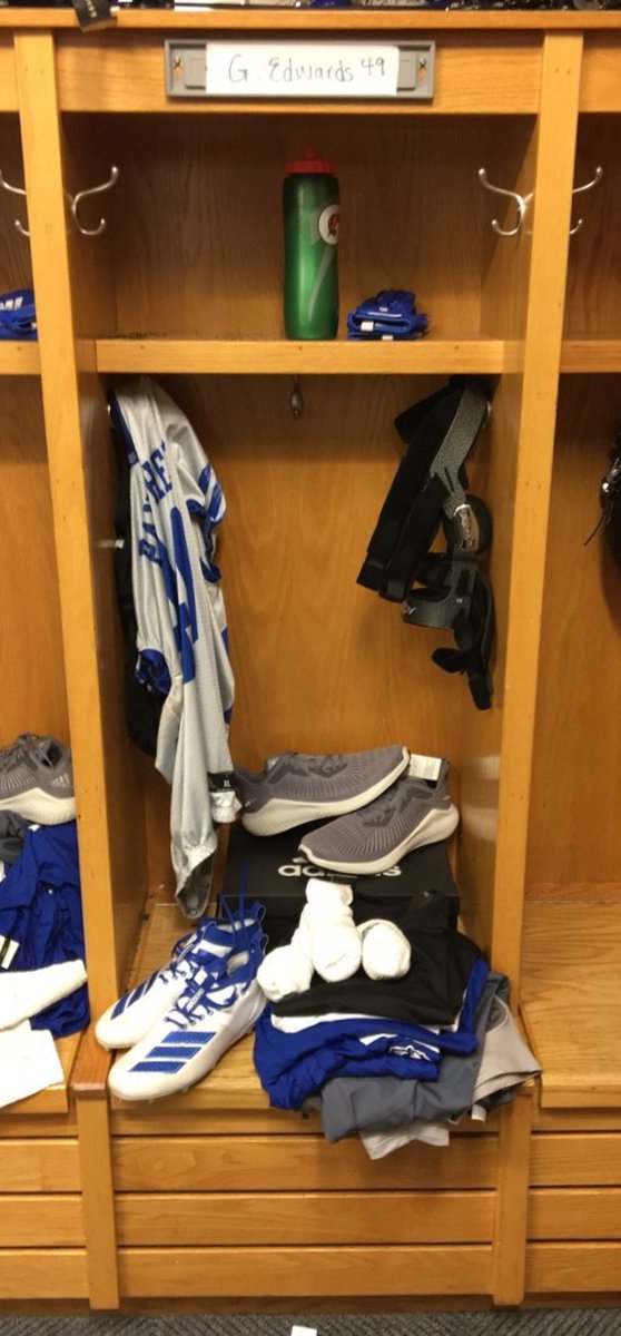 shgthrowsfar's tweet image. Annnd, last but least: #nextlevelcycs, @GrantEdwards54 edition! Grant&apos;s been at camp so long, his socks are starting to smell like locker instead of the other way around.