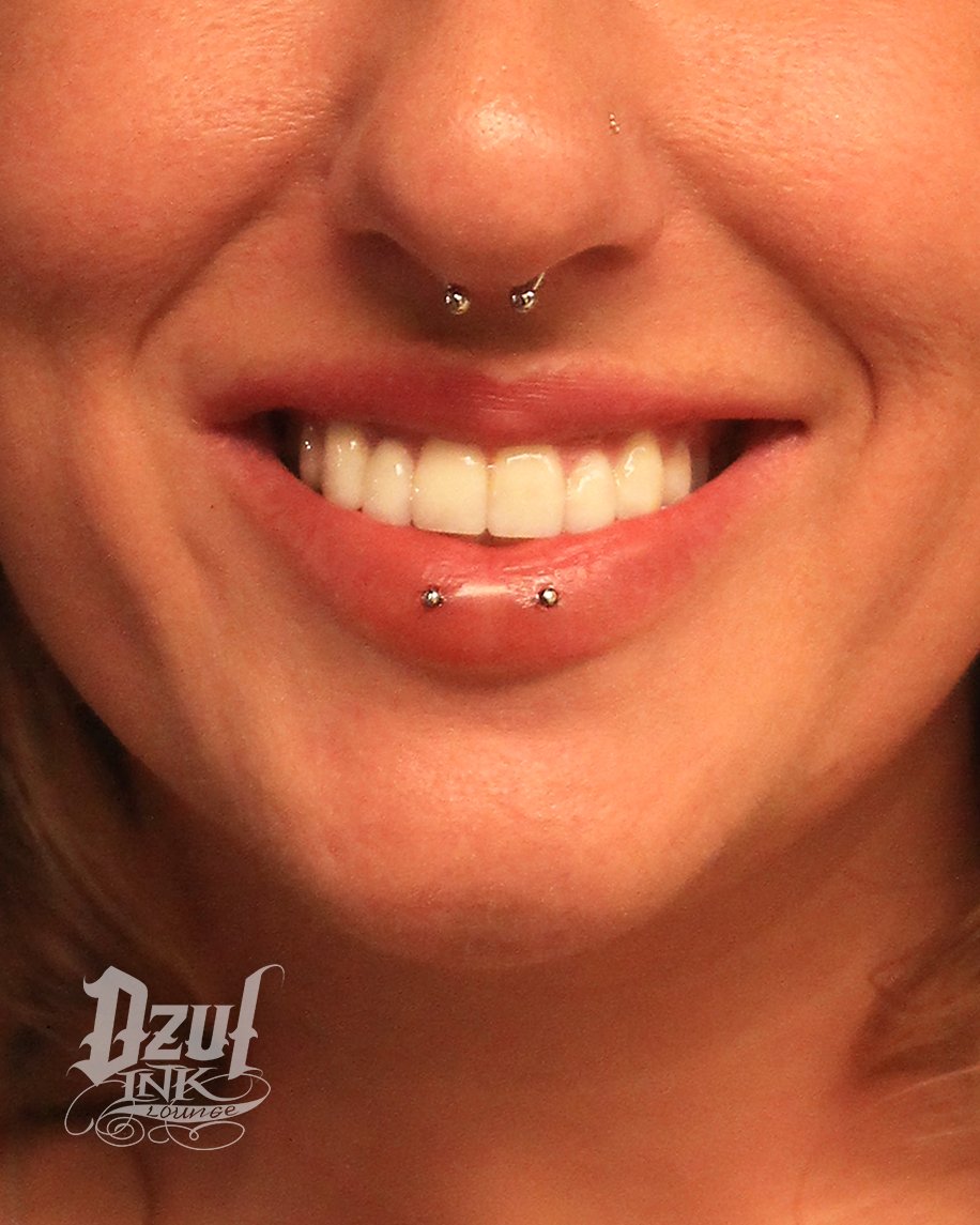 DZUL_INK's tweet photo. See ya'll at the #seattletattooexpo today. Drop by for a piercing while you're at it! ๐ #dzul #dzulinklounge #horizontalpiercing #seattletattooexpo2019 #instagood #pierced #newpiercing #yayday #girlswithpiercings https://t.co/6hIagrz9TZ