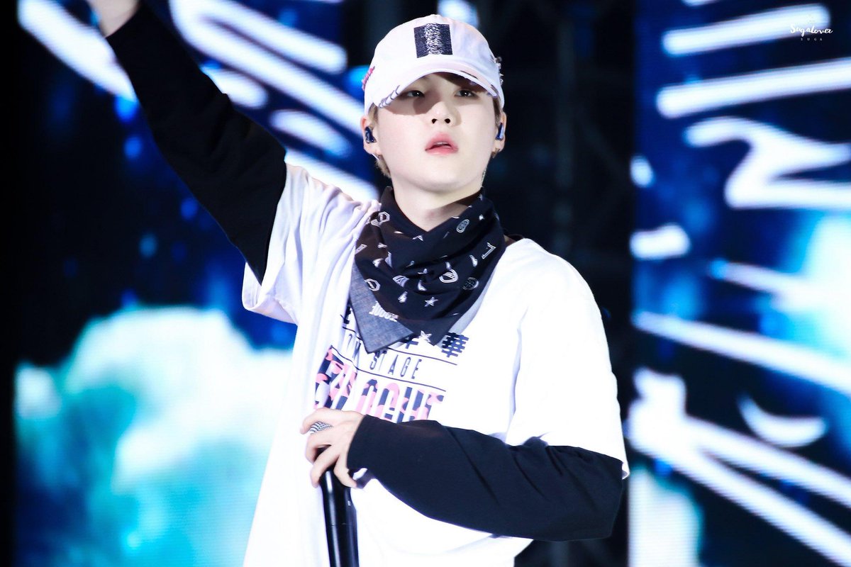 _San_204's tweet photo. Love u, thanks for bringing the music to healing the soul
#슈가 #SUGA #민윤기 #윤기 #AgustD #슈가_어거스트디3주년_축하해
#AgustD_3주년_축하해 #AgustD_3rd_Anniversary #3YearsWithAgustD 

📷 Cr: 
@_SUGALOVER_ 
 ♥ https://t.co/G0r8cgIqFZ