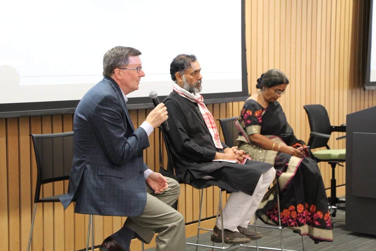 mConnect tweet media