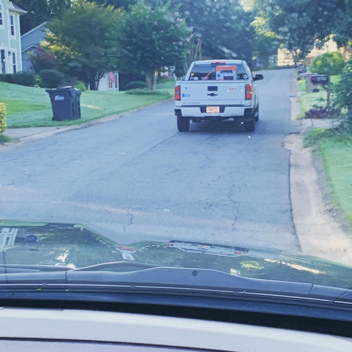 DawnRead15's tweet photo. Move in day at Lever Hall @ClemsonHome the FAM showed up strong this morning to take @tylerread21 to @ClemsonUniv thanks to everyone for coming to help @krystinajazz, Lauren Taylor, Tristan Read, Sylvia Hall (aka grandma) and David Hall (aka Papa) https://t.co/J5mdN5Zze5