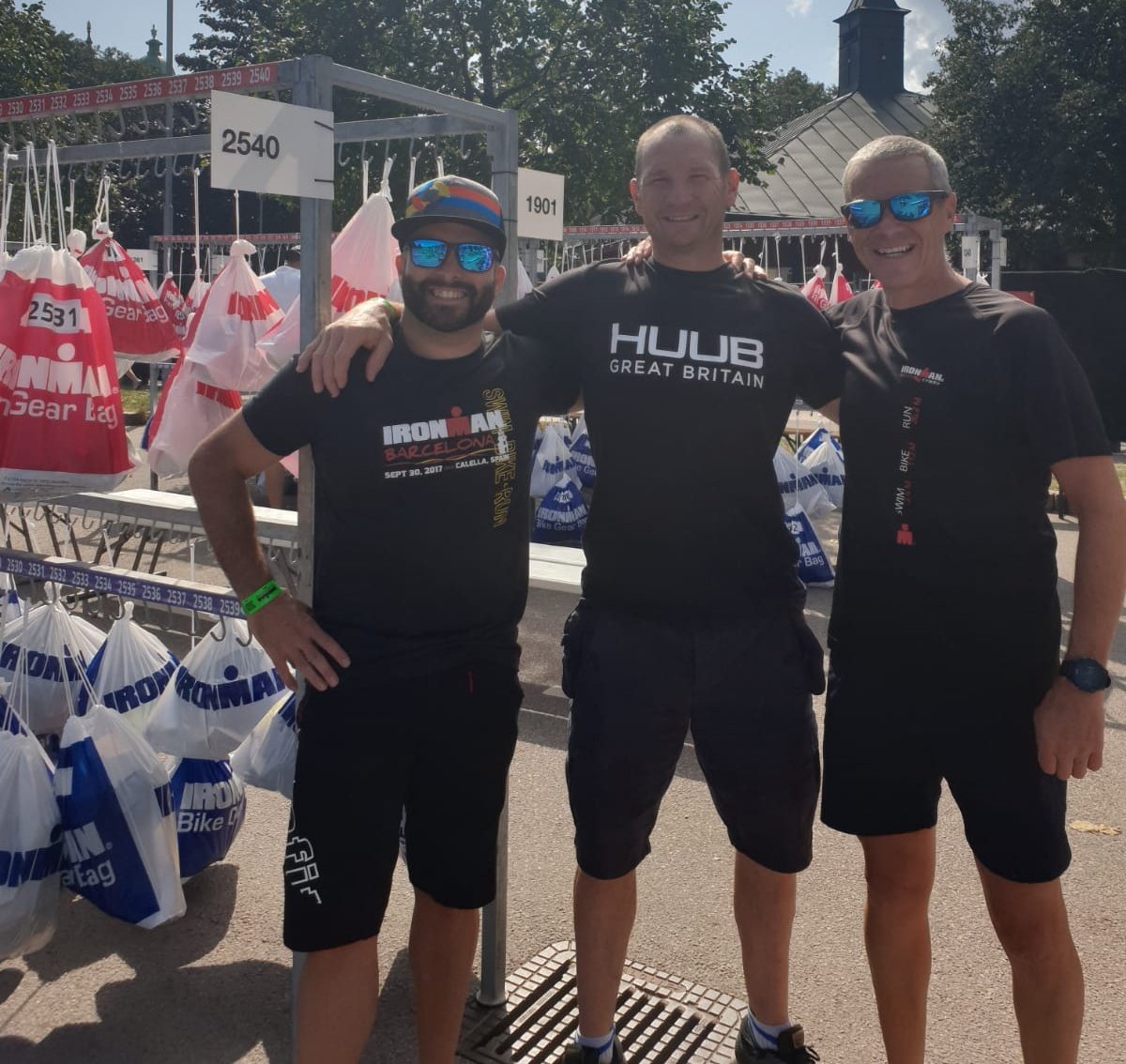 One more sleep for #ehubtriteam boys #ironmankalmar <a href="/IRONMANtri/">IRONMAN Triathlon</a> 
🏊‍♂️🚴‍♂️🏃‍♂️🏅