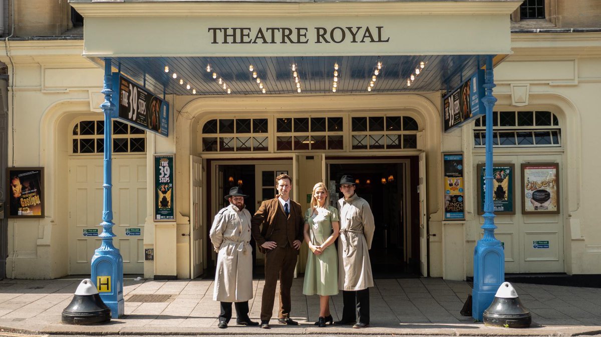 Barn39Steps's tweet image. Only two performances left of our ⭐⭐⭐⭐⭐#BuiltByBarn production of The 39 Steps at @TheatreWindsor! Book now to see this right royal farce!

Book Here: ow.ly/Fv1H50vidBF

#Windsor39Steps #BuiltbyBarn #Windsor #localtheatre