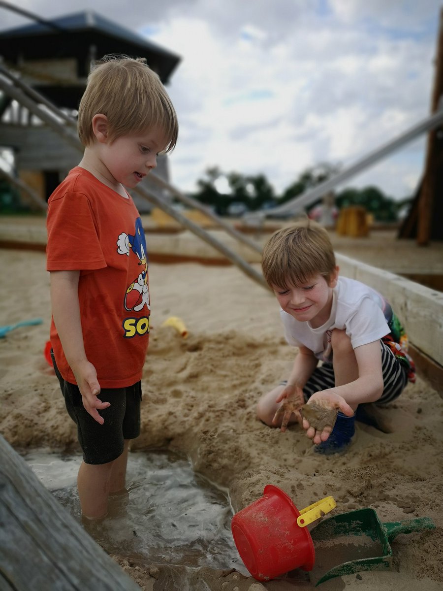 Albeysmummy's tweet photo. Keeping it local and had so much fun at @LetLooseYorks
A hidden gem right on the doorstep!
#PlanetOffersSnaps #localfun #summer https://t.co/3PpPqgrMIS