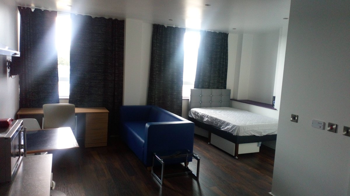 StudentsEls's tweet photo. DISABLED FLAT

-Wheelchair friendly bathroom 🚽🛁
-Spacious room for easy manoeuvring ♿️
-All bills included 💰
#student #accessible #Disability

@accomforstudent @living_uni @edinburgh @EdinburghNapier @QMUniversity @HeriotWattUni @EdinburghUni @edinburghcoll https://t.co/5phVl7nAeF