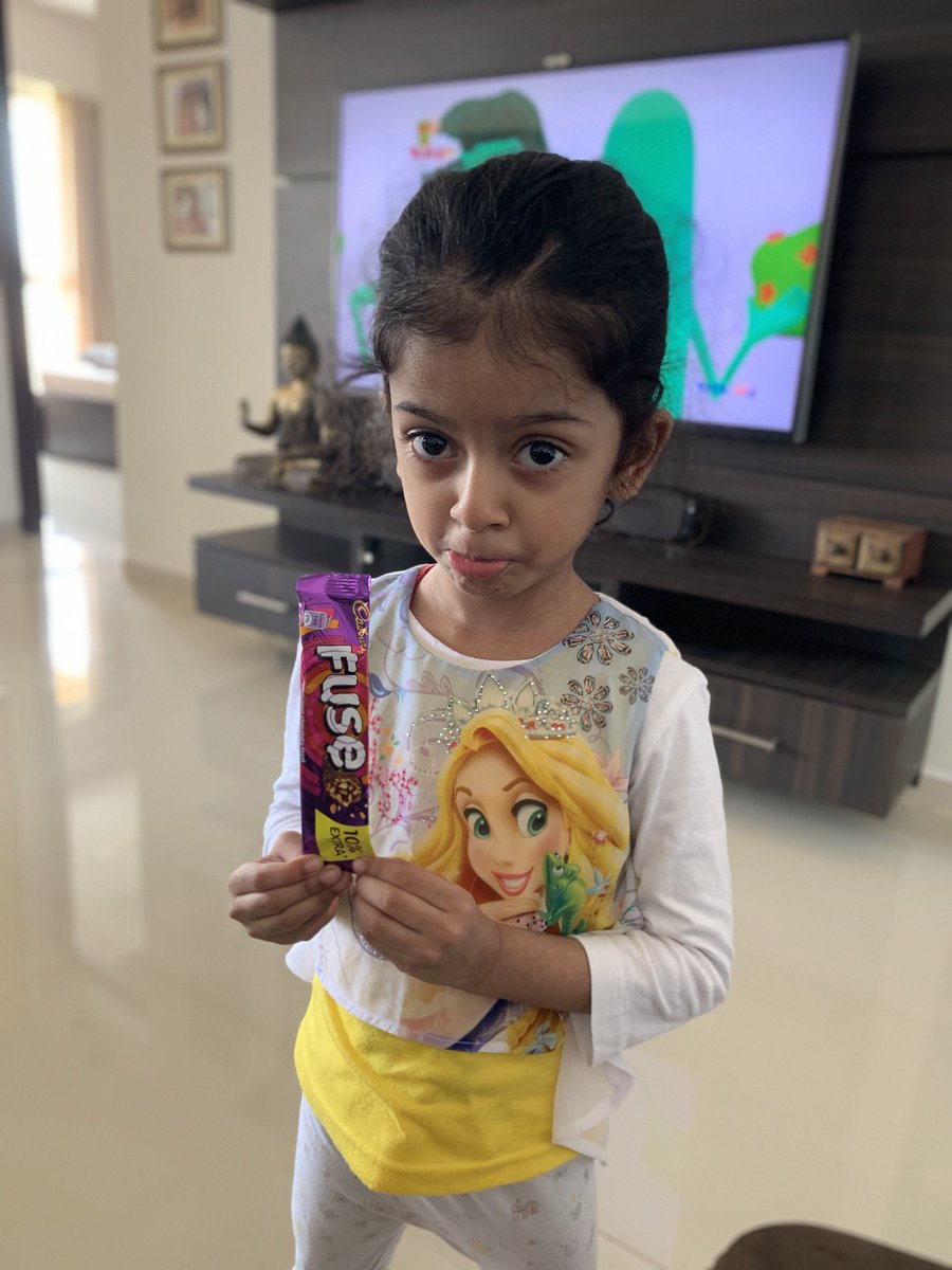 Vedupai's tweet photo. Hey @MDLZ who ate my niece's fuse chocolate? There's no chocolate inside ☹️ Its still unopened! ☹️☹️☹️ https://t.co/BXc3MN6cia