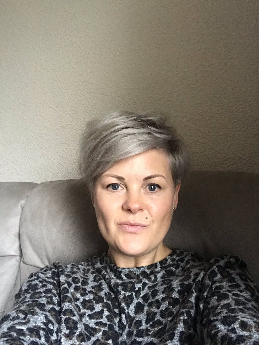 TraceyW86804081's tweet photo. #greyhair #greytop #greysofa #greyday bloody rain ☔️ https://t.co/XBkKcYyFj3