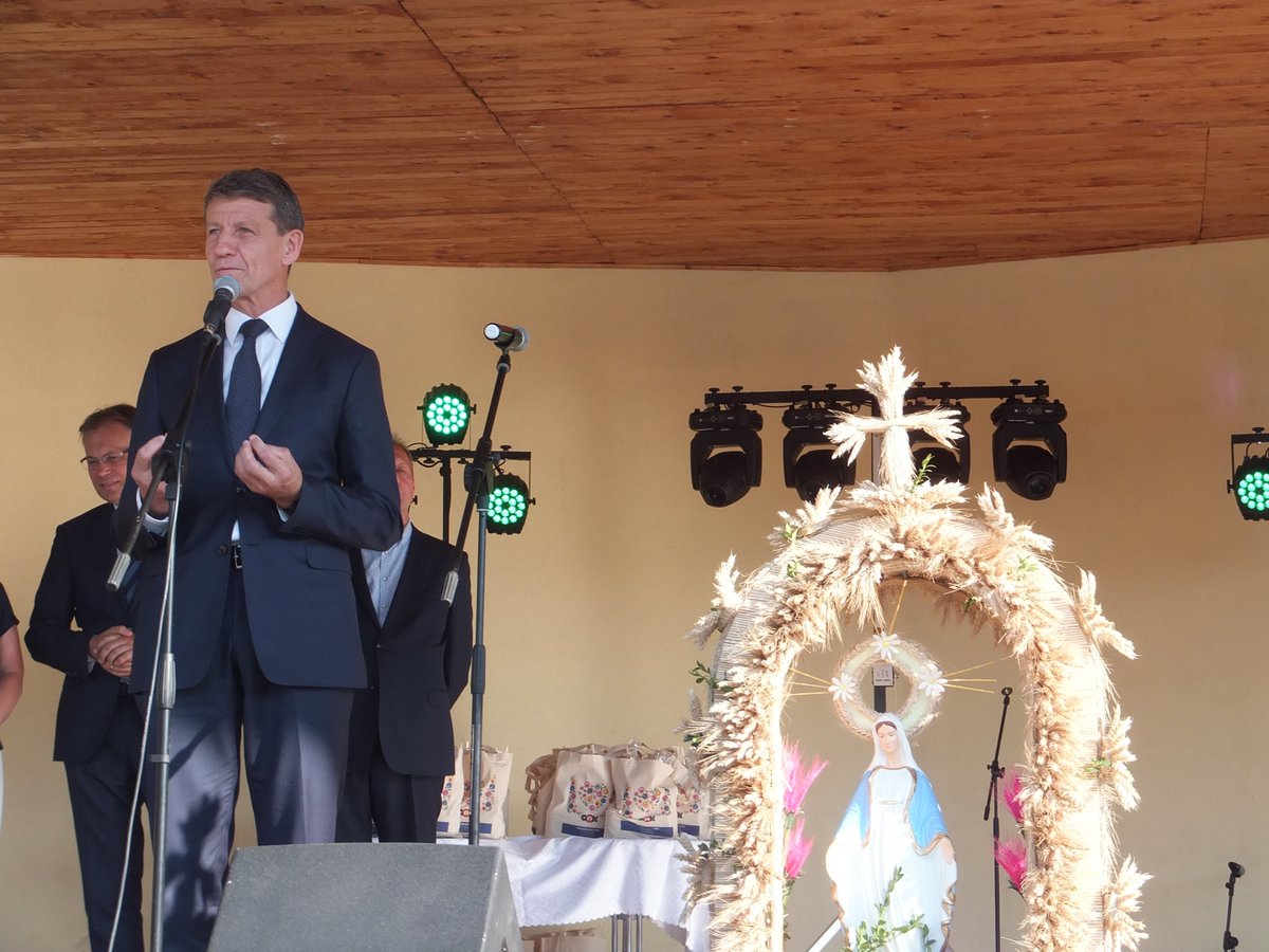 Radość życia- muzyka, śpiew, taniec i ekologiczna żywność. Uroczyste Dożynki w gminie Ropa.