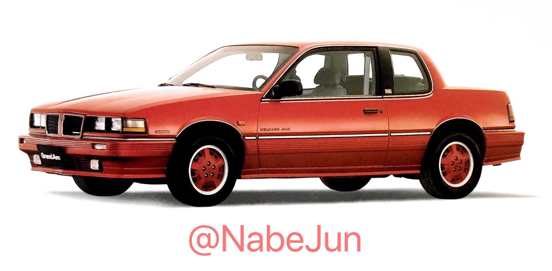 なべjun V Tvittere 80年代のアメリカ車の個性が発揮される ポンティアック グランダム クーペ ターボ付き この直下型cピラーのデザインで しかも2ドア 角目4灯に同色ホイールなど この時代のアメ車にしか出せない雰囲気 80年代 アメ車 ポンティアック T