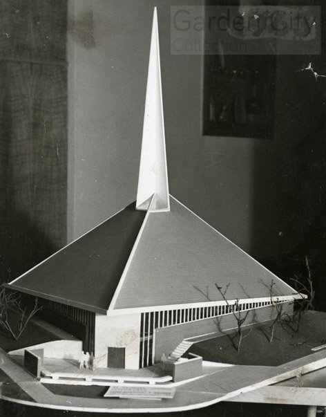 GC_Collection's tweet image. This detailed scale model shows St. George's church on Norton Way North with its 120 ft concrete spire. Construction began in 1962 and it was completed and consecrated 2 years later. #HertsBedsHeritage #TinyObjects gardencitycollection.com/object-lbm4073…