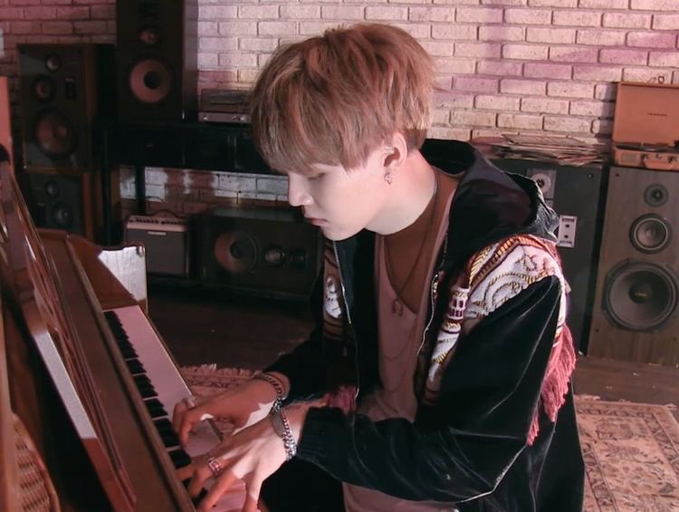 NamjinWriter's tweet photo. 4. LOML

#Taegi #Namjin #Namjinau #bts https://t.co/9YT50DFnql