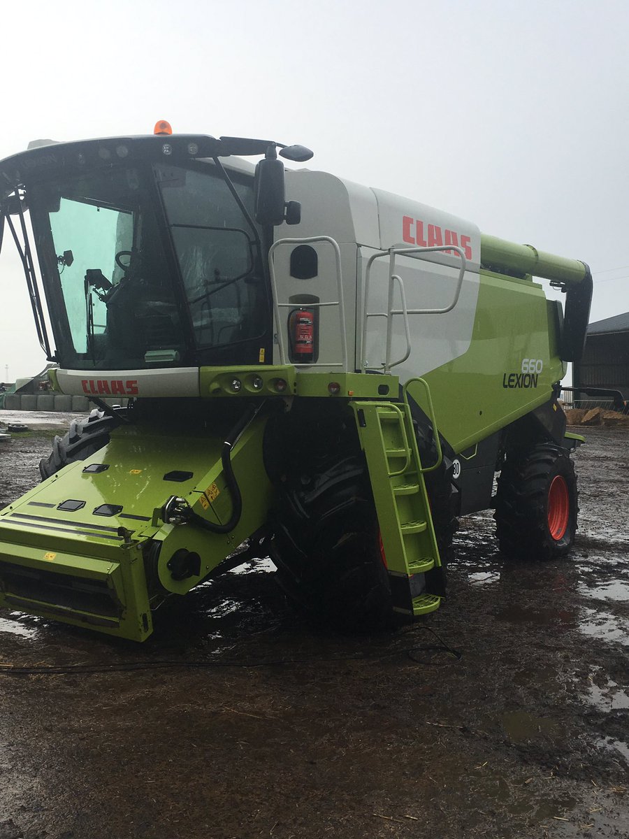 BorewellAngus's tweet photo. Sick of washing this and sick of the weather... https://t.co/Kb7K3vZsDs