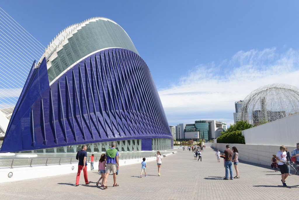 ValenciaCity's tweet photo. A visit to #Valencia will remain forever in your memory. The third largest city in Spain is sure to surprise you with its rich diversity.😍
#VisitValencia🧡💛 https://t.co/3CCA42s9Ox