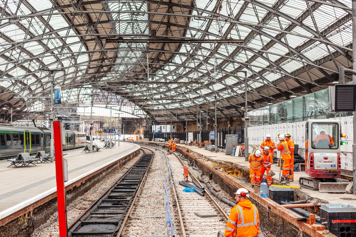 North of #England leaders demand ‘Northern Budget’ to boost region's infrastructure

Backed by members of the <a href="/Transport4North/">Transport for the North</a> board, leaders from the North have asked for a commitment to three core ‘asks’ from Government

railtechnologymagazine.com/Rail-News/nort…