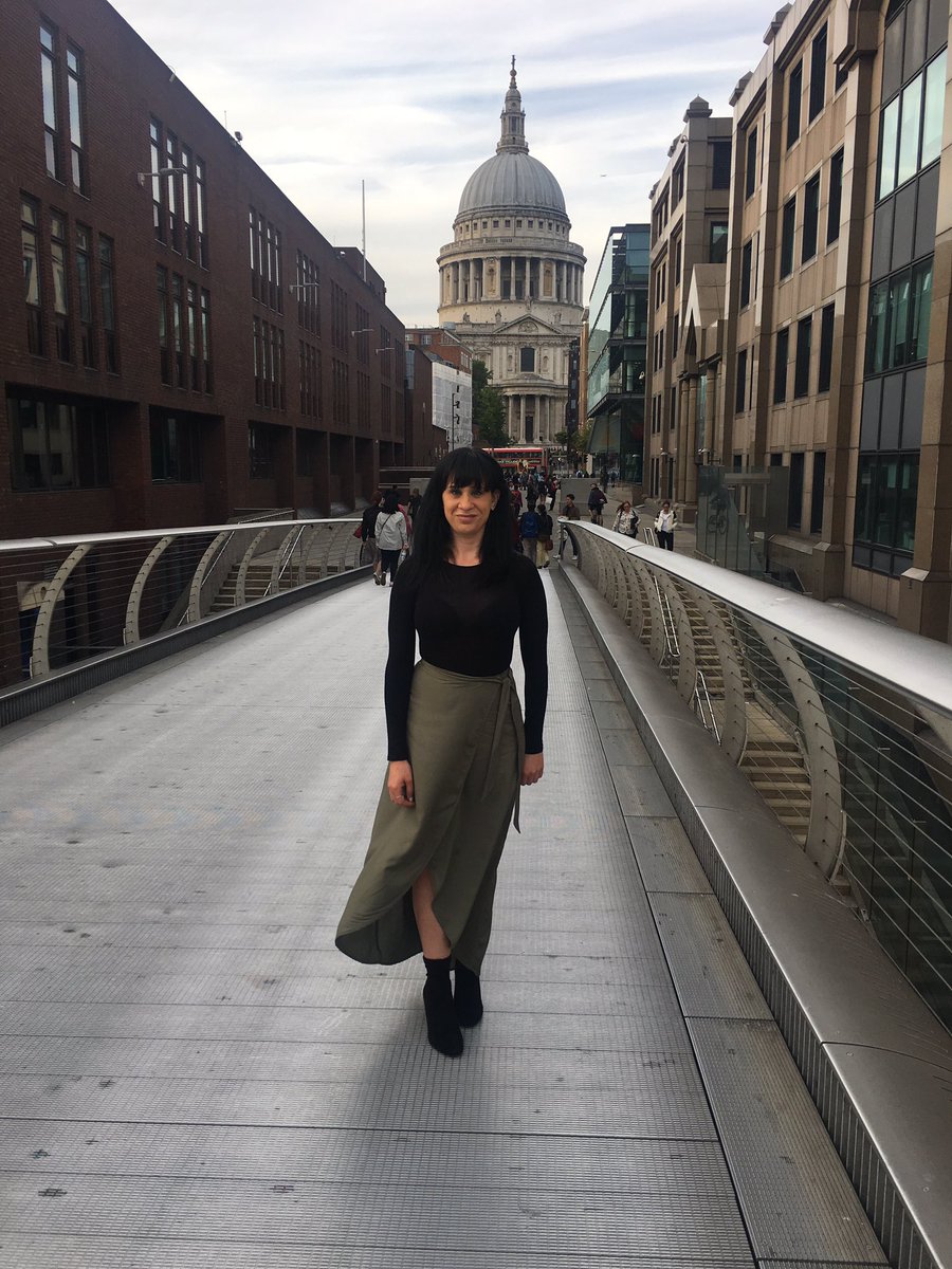 Stephpgold's tweet photo. Old London is my favourite London @StPaulsLondon https://t.co/u5xF9Bn735