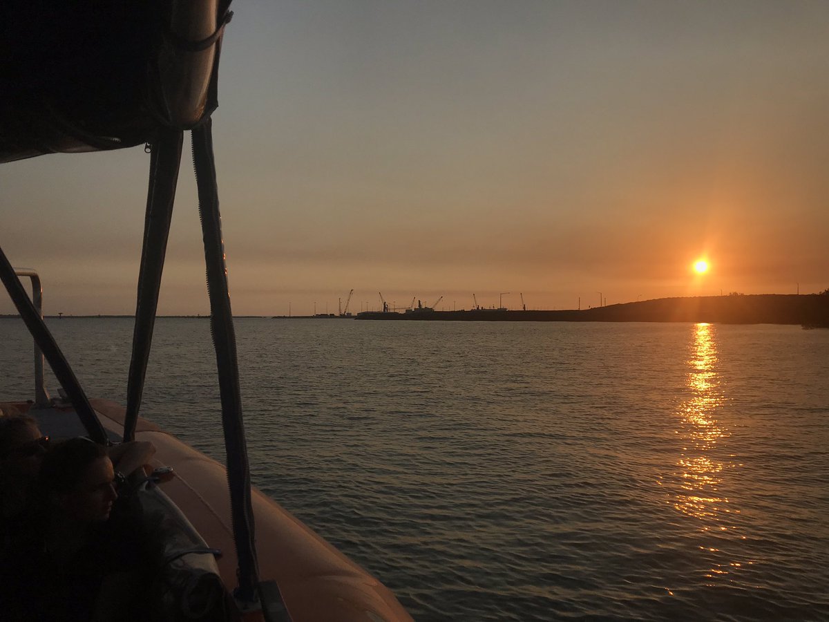 TechnoEcologist's tweet photo. Cruising the Darwin Harbour for National Science Week tonight. Learning from marine scientists, ecologists, archeologists and oceanographers all about our Amazing Harbour.
#scienceweek #scienceweeknt #marinescience #sunsetcruise #darwinNT #darwinharbour #womeninstem https://t.co/UKeJAPEf2h