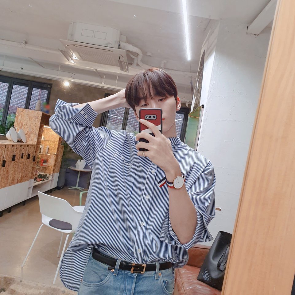 incorrectboo's tweet photo. seungkwan said he'll make pledis_17 ➡️ pledis_boos if pledis won't lift the ig ban https://t.co/LGpNk8dsnG