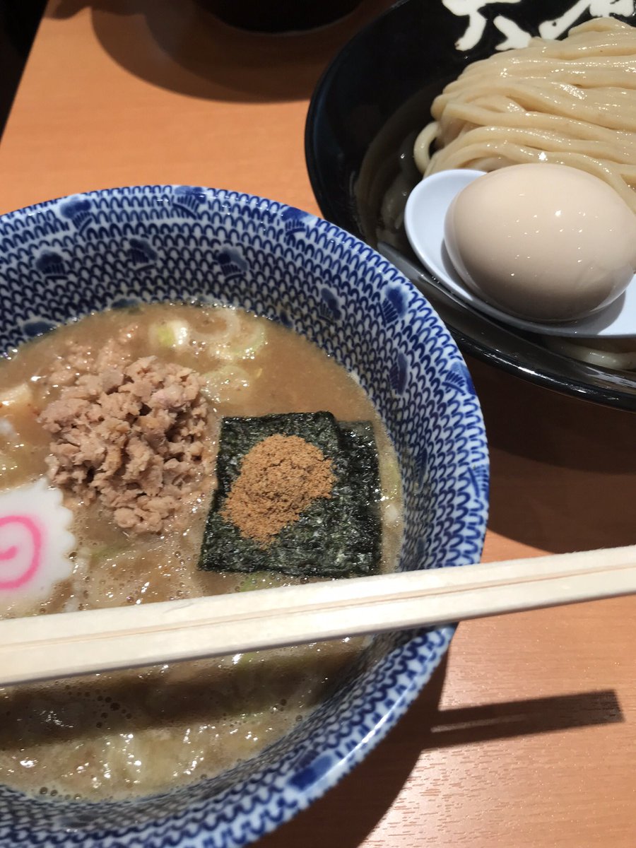 ドクター エスカルゴン A Slug Lunch Twitter