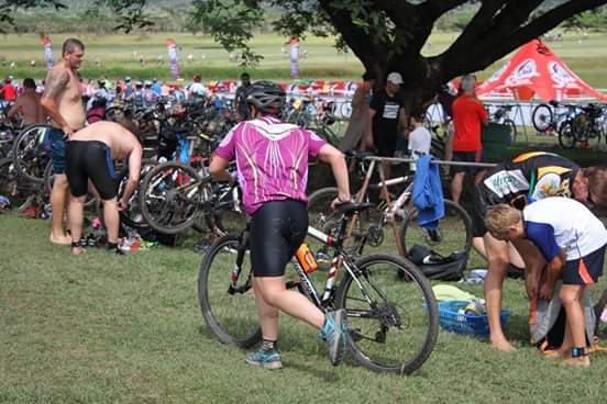 MichAC13's tweet image. Hockey season is officially over and just in time for the start of triathlon season..... 🏊♀️🚴♀️🏃♀️Registered for the first event - getting keen!!!! #triseason2019 #onesportisntenough #teamjava