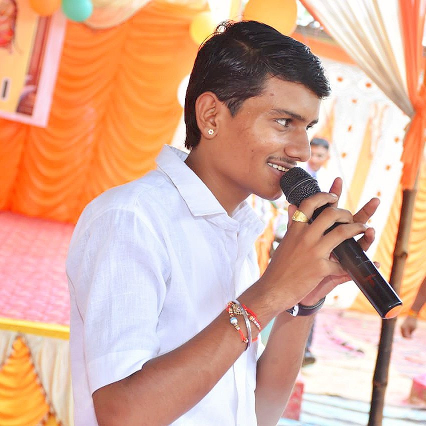 SutharSinger's tweet photo. Anchor Arvind Suthar Sanchore https://t.co/J8snj2Ga83