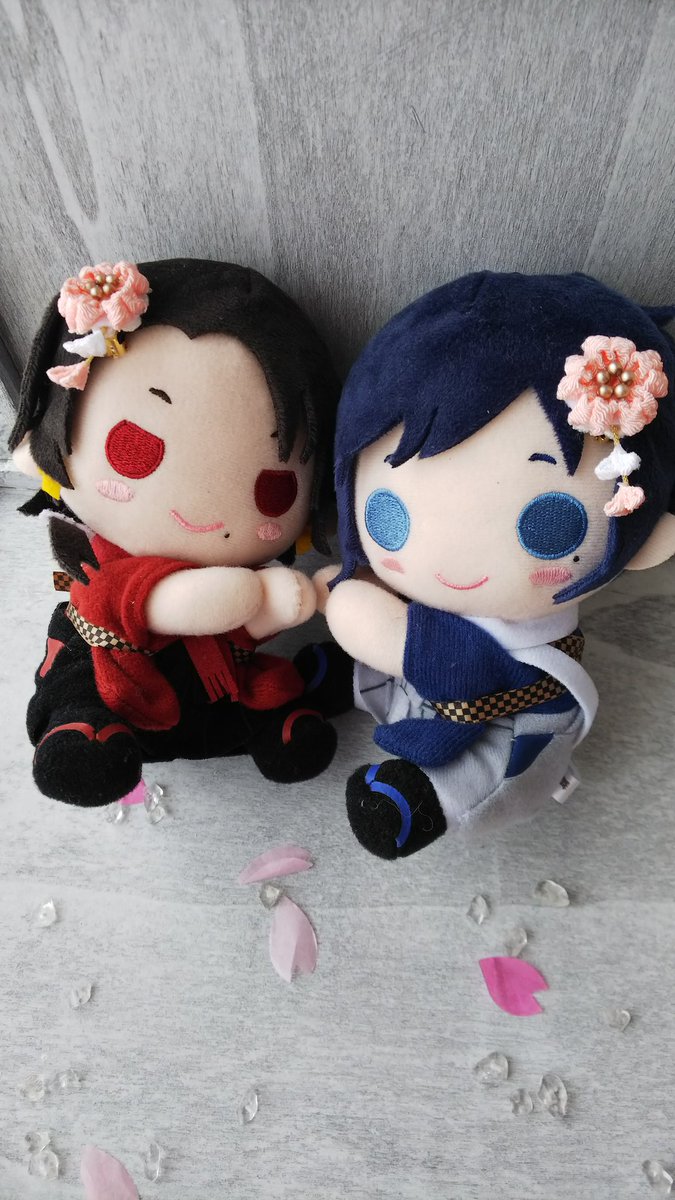 🌸新作のお知らせ🌸 誉桜の髪飾り つまみ細工でもちマスの髪飾りを作り