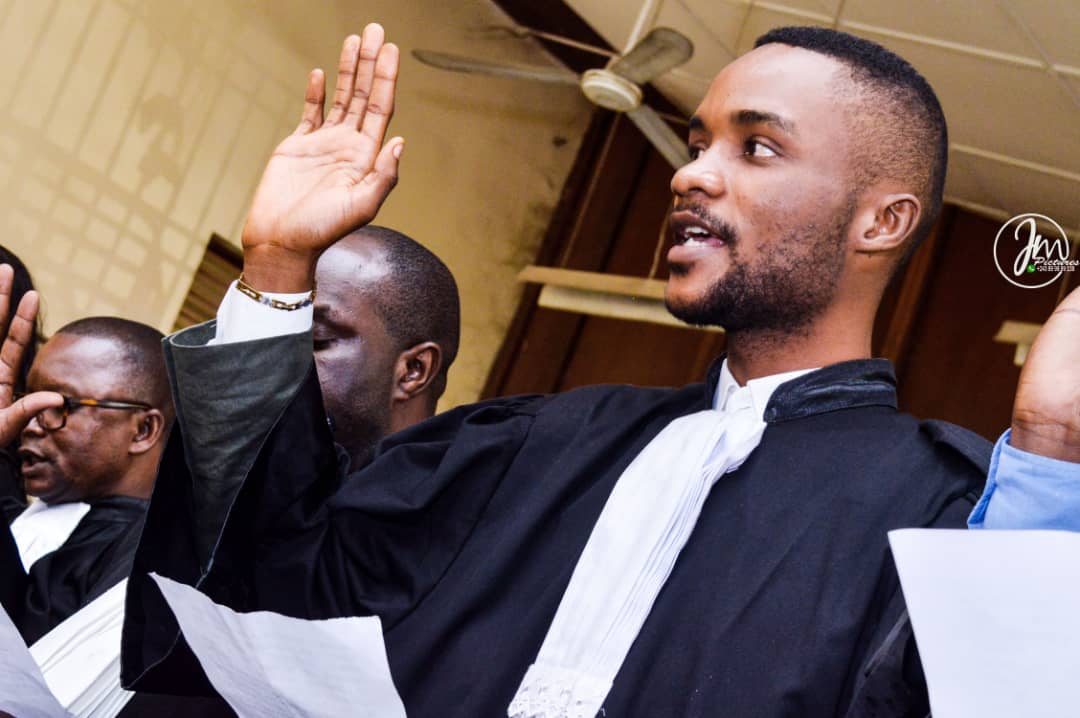 beya_vince's tweet image. Serment renouvelé
Le désormais Me Vince Tshisabi Beya, avocat inscrit au tableau de l'ordre des avocats du Barreau près la Cour d'appel de la RDC, au Kongo-central (Matadi) 
#cursushonorum
#admaioranatussum
#glorytotheGod
#barreaudeKongocentral
#presidenceRDC