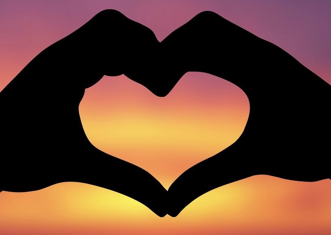 wjwheeler54's tweet photo. TGIF. Good morning. What’s on your menu for the weekend? 🤔 Today is National Bratwurst Day, National Rum Day (favorite?), and True Love Forever Day. Have a fantastic day as you wrap up your work week. Smile and get a smile back. Well, most of the time. We are Blessed. 🇺🇸 https://t.co/Dt3RSIDjOk