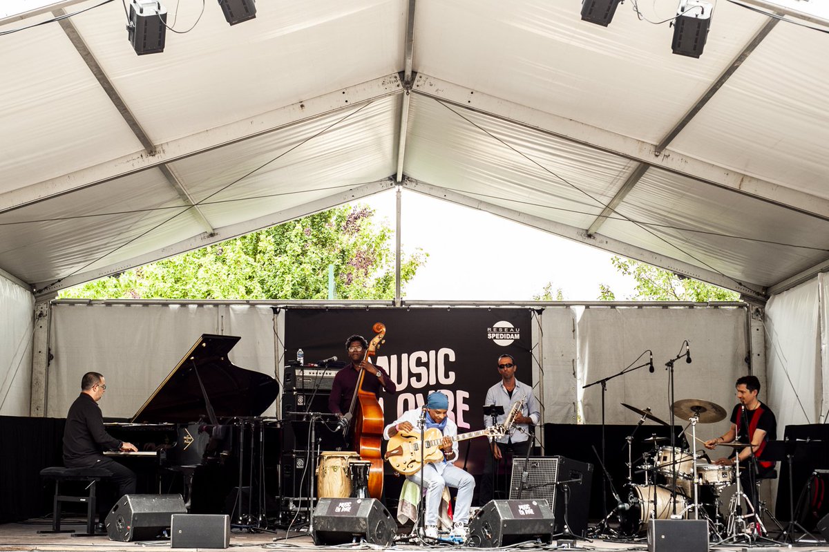 musicopatio's tweet photo. 📸 SOUVENIRS 📸

@Joelhierrezuelo vous a offert une jolie promenade musicale à la rencontre du jazz et des musiques du monde sur la Scène de l'Avre 🌎🎶

© Thomas Kalinarczyk https://t.co/A9Cni64a01