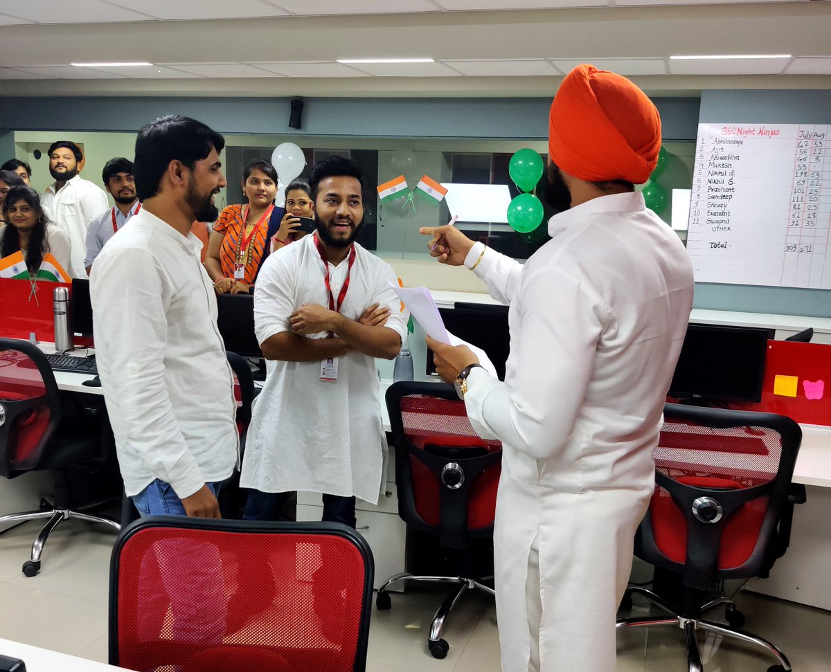 AbsoluteReports's tweet photo. The team adorned the Independence Day celebrations with traditional attire as the day concluded with a 'head-scratching' yet fun group quiz. 
#corporateevent #independencedaycelebrations #traditionals #funatoffice #marketresearch #researchreports #marketintelligence https://t.co/53FjHzSFxs