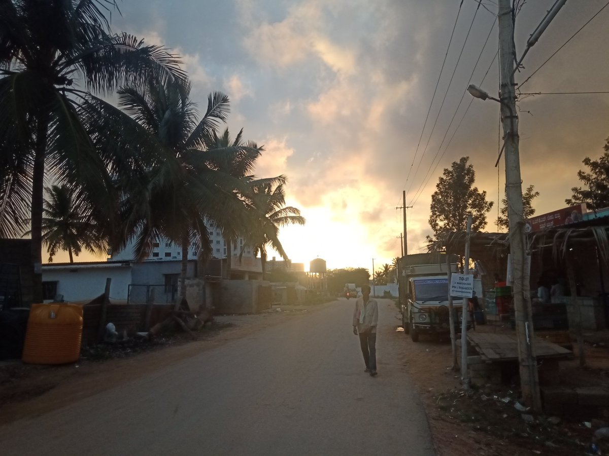 Traderscarnival's tweet image. From the village to one of the finest white sand beaches in South Goa.  Cavellosim. Reaching a week early to get the site ready for the Carnival participants landing next week.