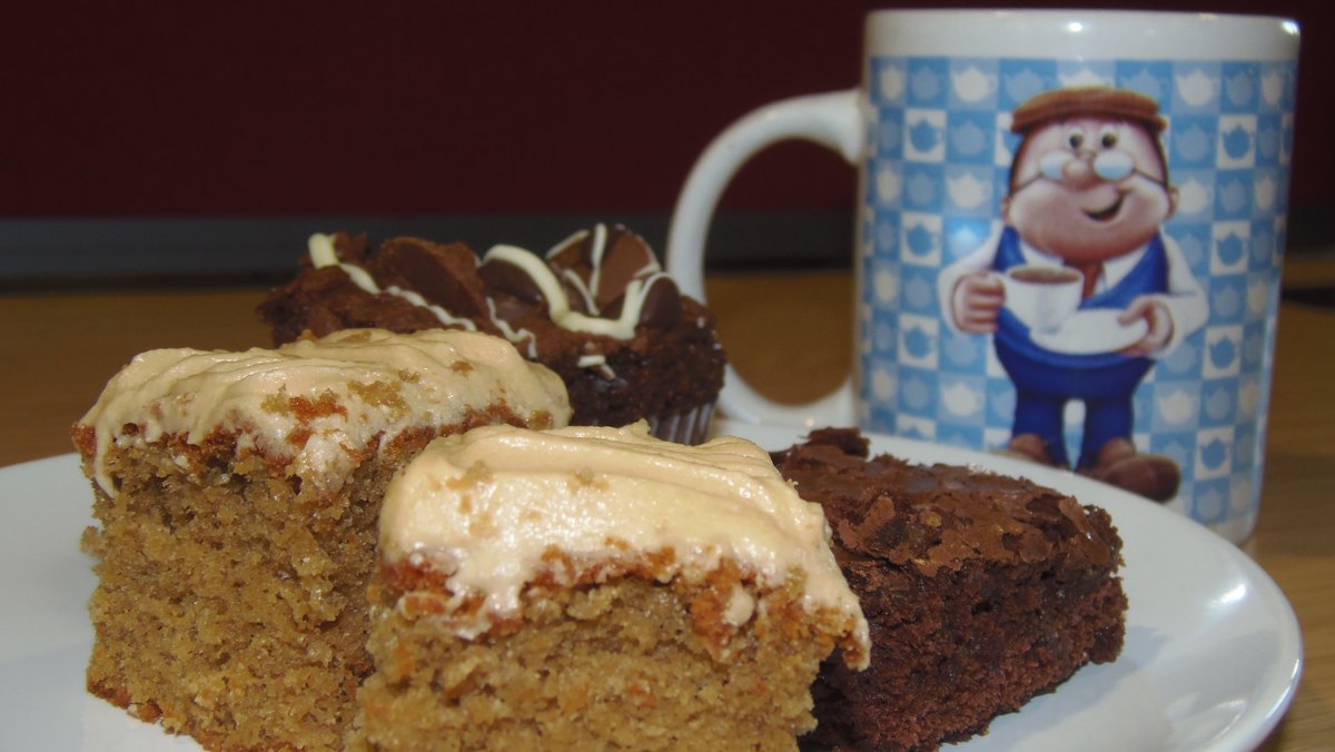 ArdgowanHospice's tweet image. Yesterday we held an office bake sale to support our staff @RoughRunners team fundraiser! It raised £200 which is brilliant, though the team are now wondering if baking more would be a drier and comfier way of fundraising than tomorrows #RoughRunner! 

justgiving.com/fundraising/ro…