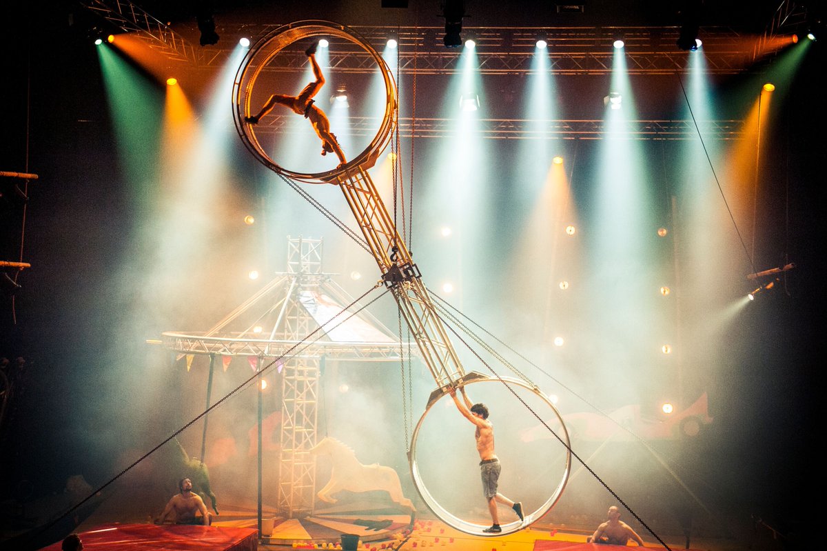 Underbelly Edinburgh (@followthecow) on Twitter photo 🚨REVIEW ALERT🚨 ★ ★ ★ ★ for SUPER SUNDAY <a href="/RaceHorseCie/">Race Horse Company</a> from <a href="/EdFestMag/">Edinburgh Festivals Magazine</a> 👉 edfestmag.com/circus/super-s… BUY TICKETS 🎟 underbellyedinburgh.co.uk/whats-on/super… 🚨REVIEW ALERT🚨 ★ ★ ★ ★ for SUPER SUNDAY <a href="/RaceHorseCie/">Race Horse Company</a> from <a href="/EdFestMag/">Edinburgh Festivals Magazine</a> 👉 edfestmag.com/circus/super-s… BUY TICKETS 🎟 underbellyedinburgh.co.uk/whats-on/super…