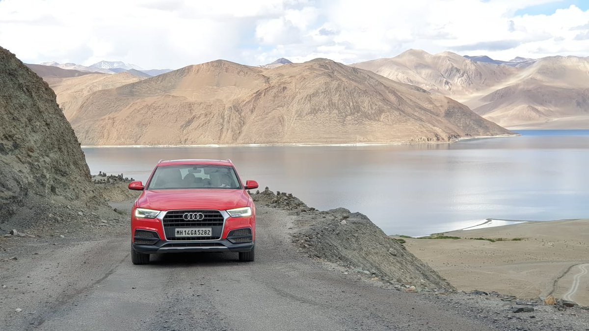 odmag's tweet photo. We're back on the road today on #IQD2019. This time retracing our route back to #PangongLake via the difficult #ChangLa pass.
#TogetherWithAudi #AdventureWithAudi #MichelinIndia #MichelinCarTyres #odmag @AudiIN
@MichelinIndia
@TGDL
@HyattRegencyCHD https://t.co/y5muXmdtRi