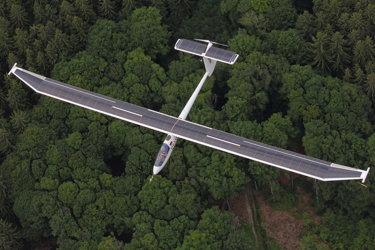 BureauWalter's tweet photo. #Solarflugzeug icaré testet elektrische Flächenendantriebe – Entwicklung der @UniStuttgartIRS 

https://t.co/1daH3TVaSv https://t.co/BSCArzxShn
